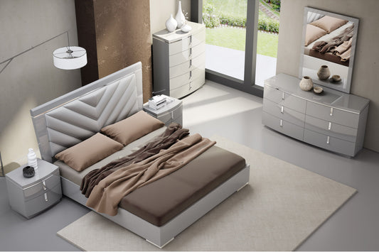 J&M Furniture New York Queen Bed
