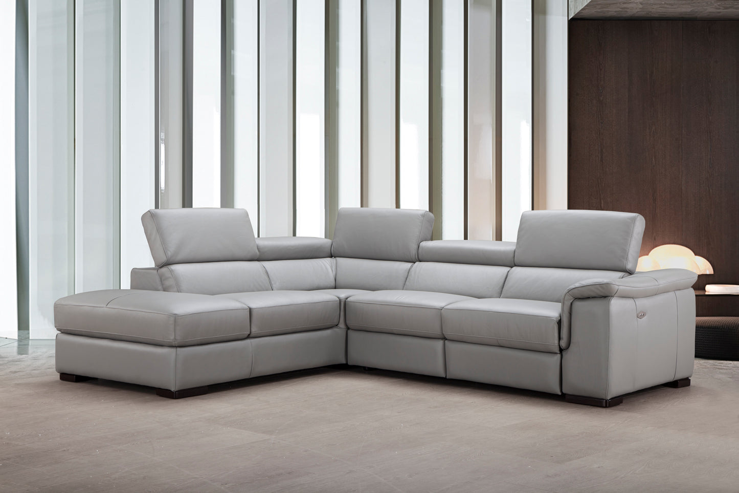 J&M Furniture Perla Premium Leather Sectional in Left Hand Facing Chaise