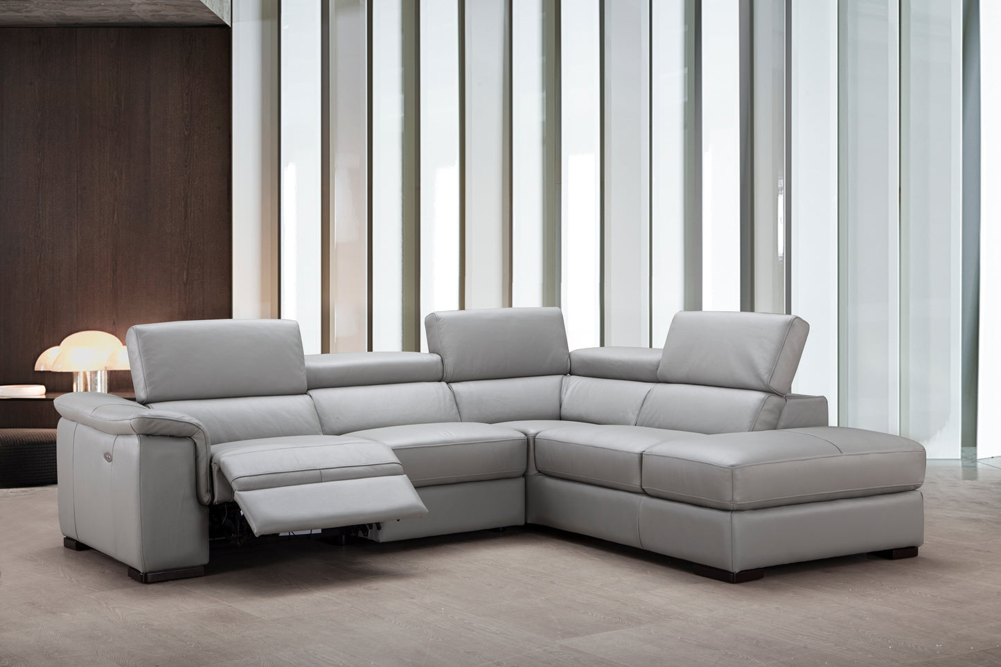 J&M Furniture Perla Premium Leather Sectional in Right Hand Facing Chaise