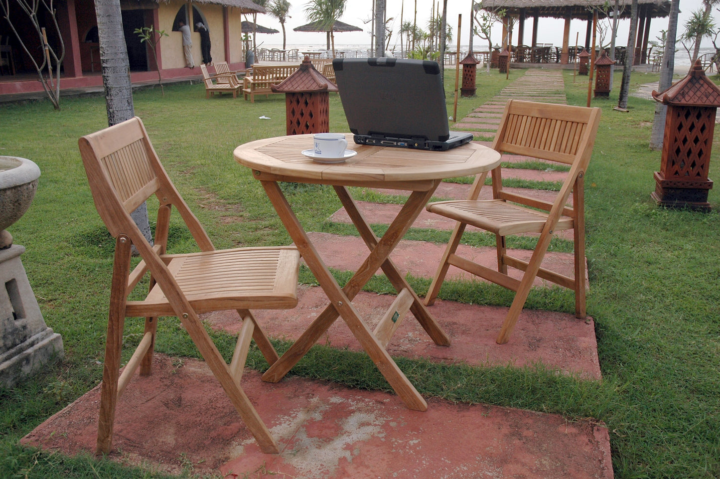 Anderson Teak Windsor 3-pieces Round Bistro Set